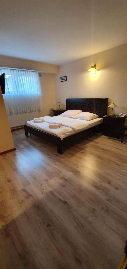 Hotel Leszczynski Konstantynów Łódzki エクステリア 写真