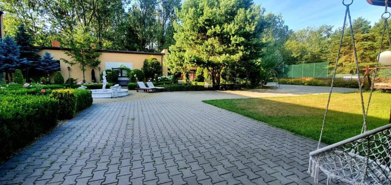 Hotel Leszczynski Konstantynów Łódzki エクステリア 写真